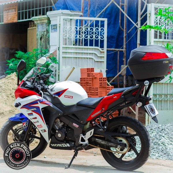 thùng givi cbr150 , thùng moto xe máy givi , cbr150 2014 gắn thùng givi