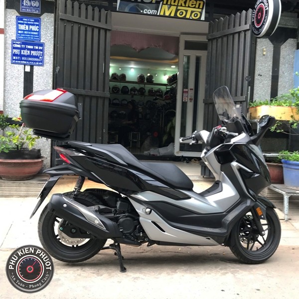 Thùng givi xe forza 300 , thùng sau xe forza 300